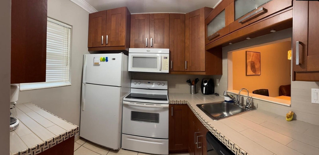5171 W Oakland Park Boulevard - Photo 4
