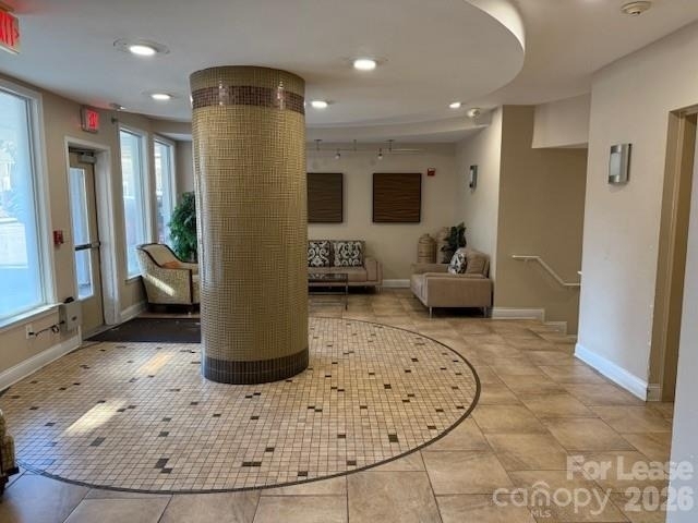 1000 E Woodlawn Road E - Photo 19