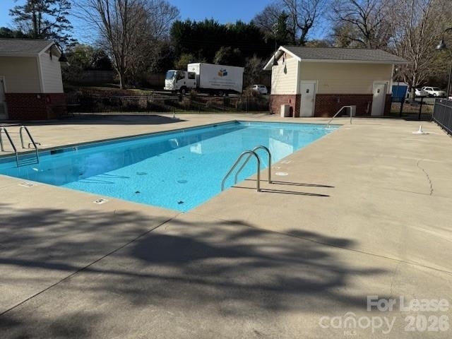 1000 E Woodlawn Road E - Photo 16