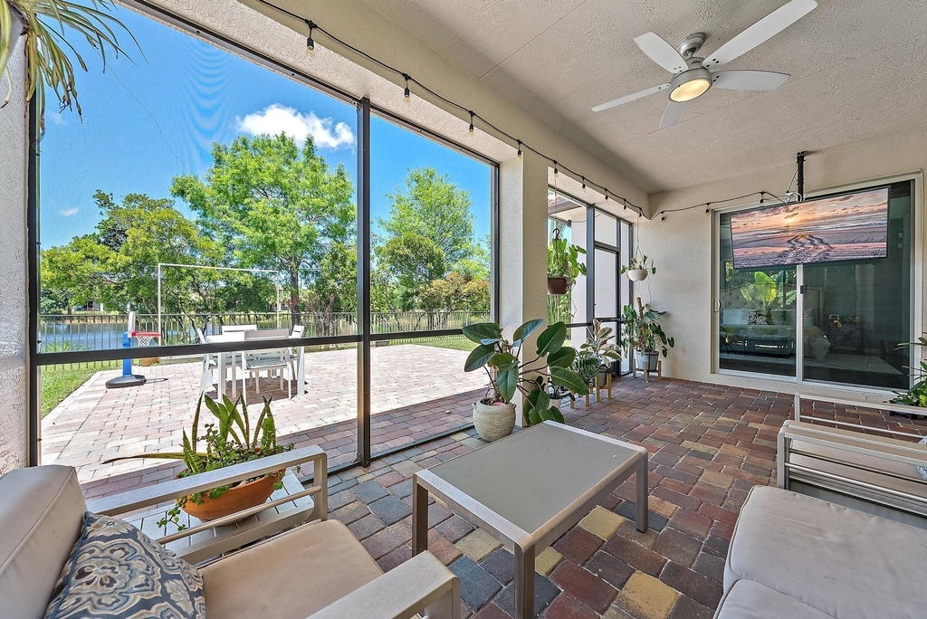 119 Whale Cay Way - Photo 1