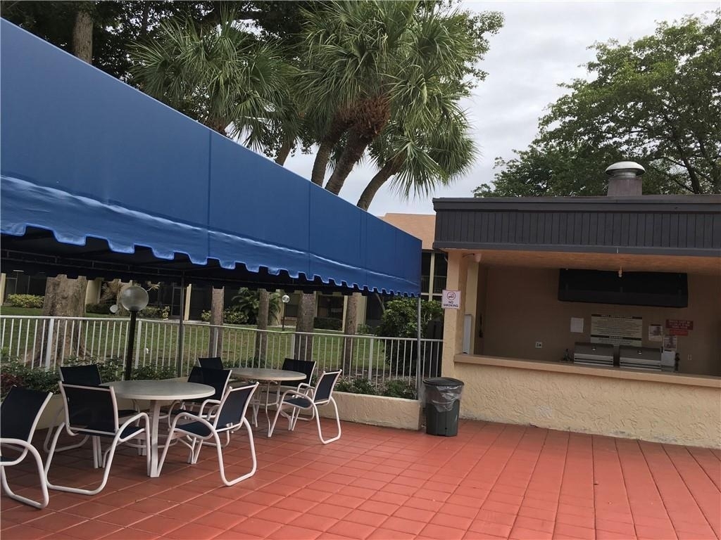 2067 Sw 15th Street - Photo 9