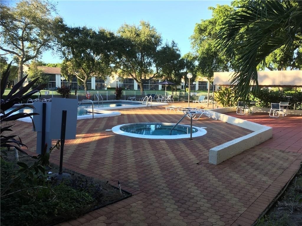 2067 Sw 15th Street - Photo 7