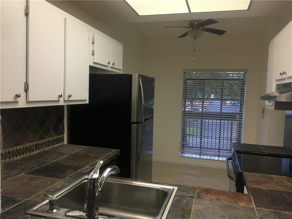 2067 Sw 15th Street - Photo 4