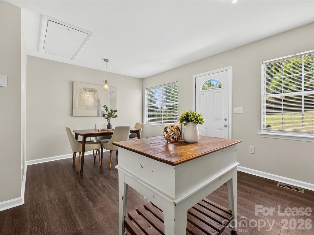 1521 Sumter Avenue - Photo 10