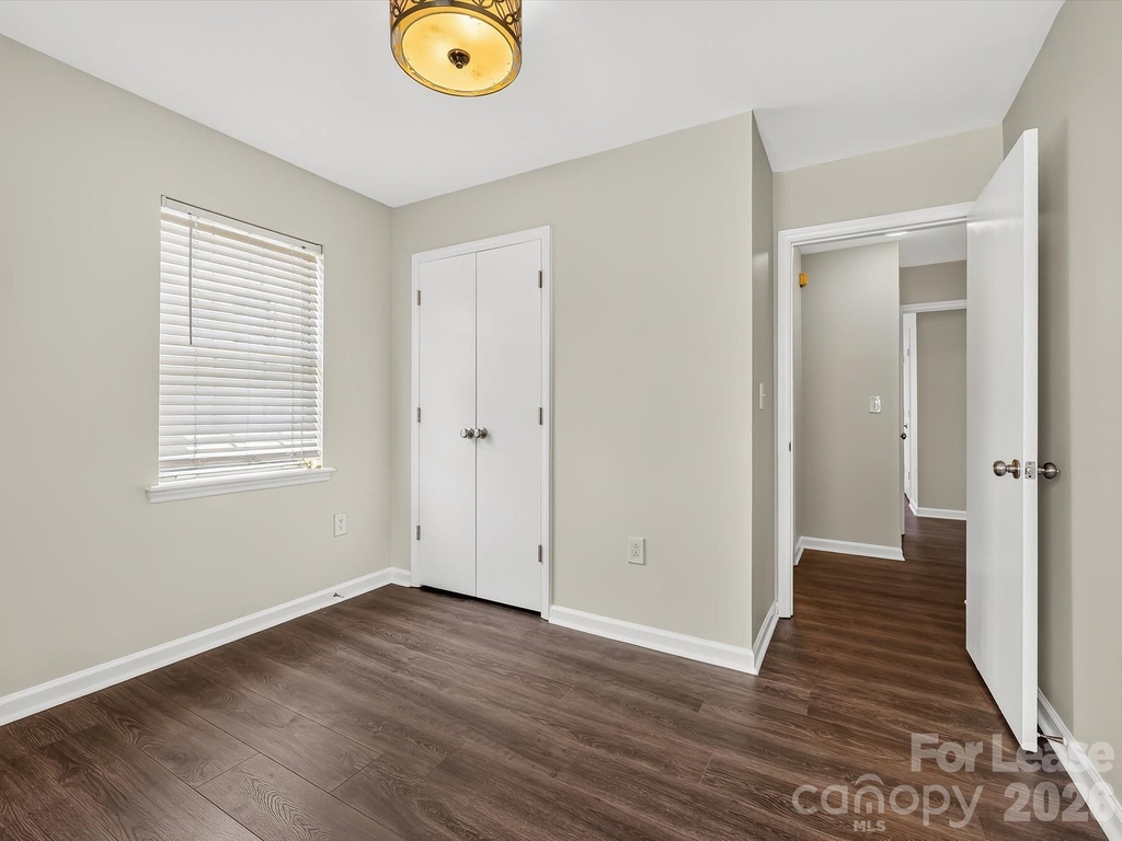 1521 Sumter Avenue - Photo 20