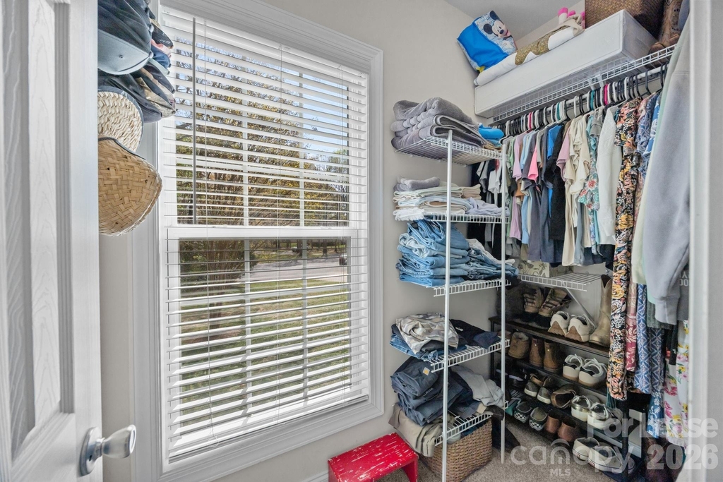 1667 Warwick Court - Photo 31