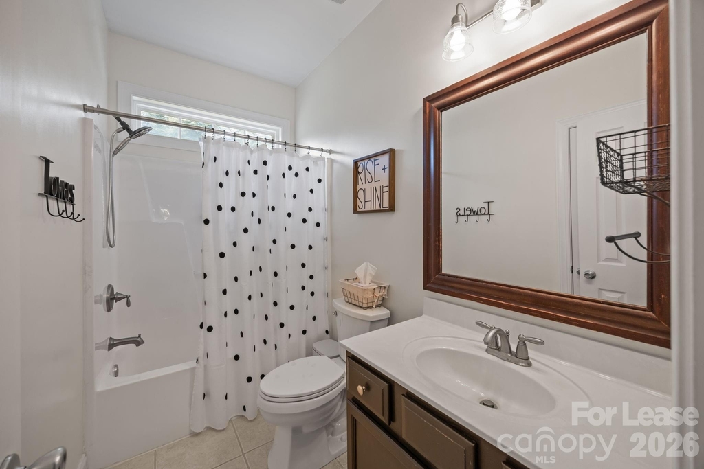 1667 Warwick Court - Photo 34