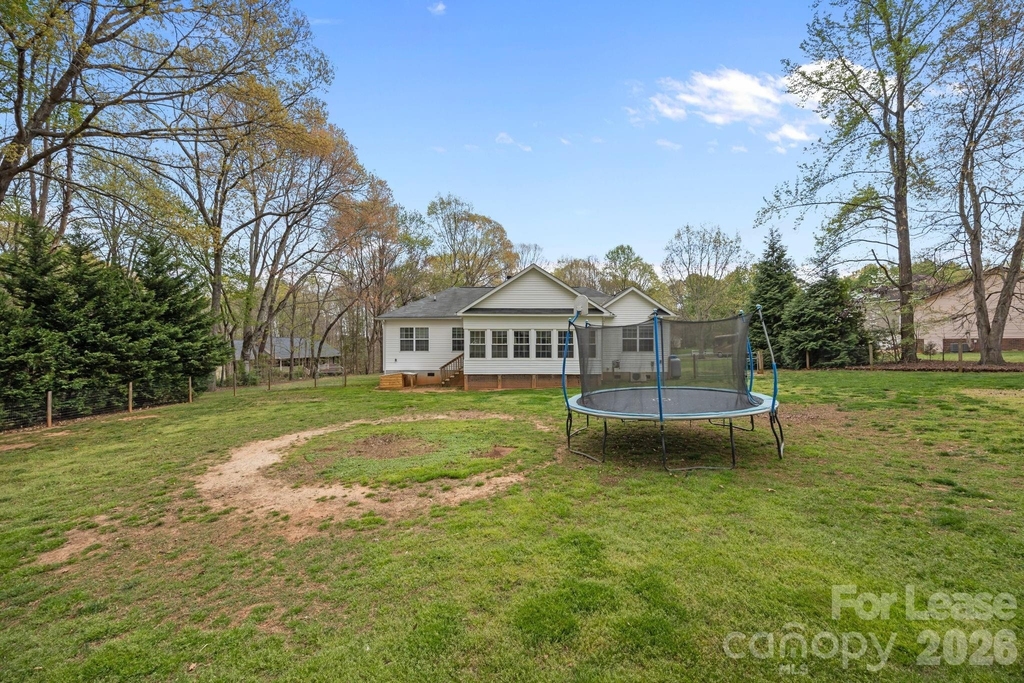 1667 Warwick Court - Photo 41