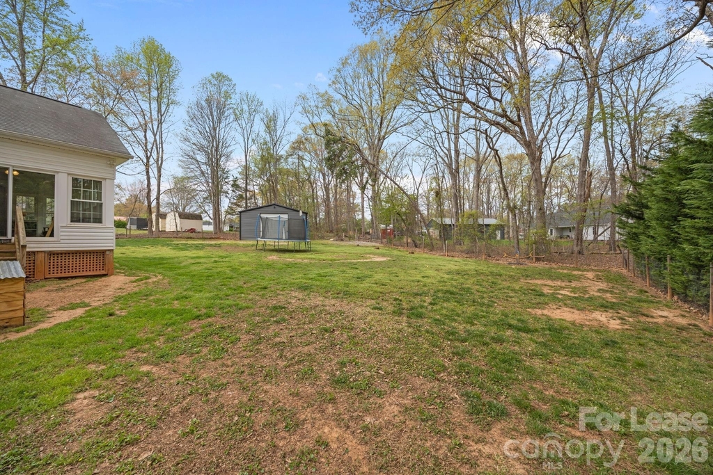 1667 Warwick Court - Photo 43