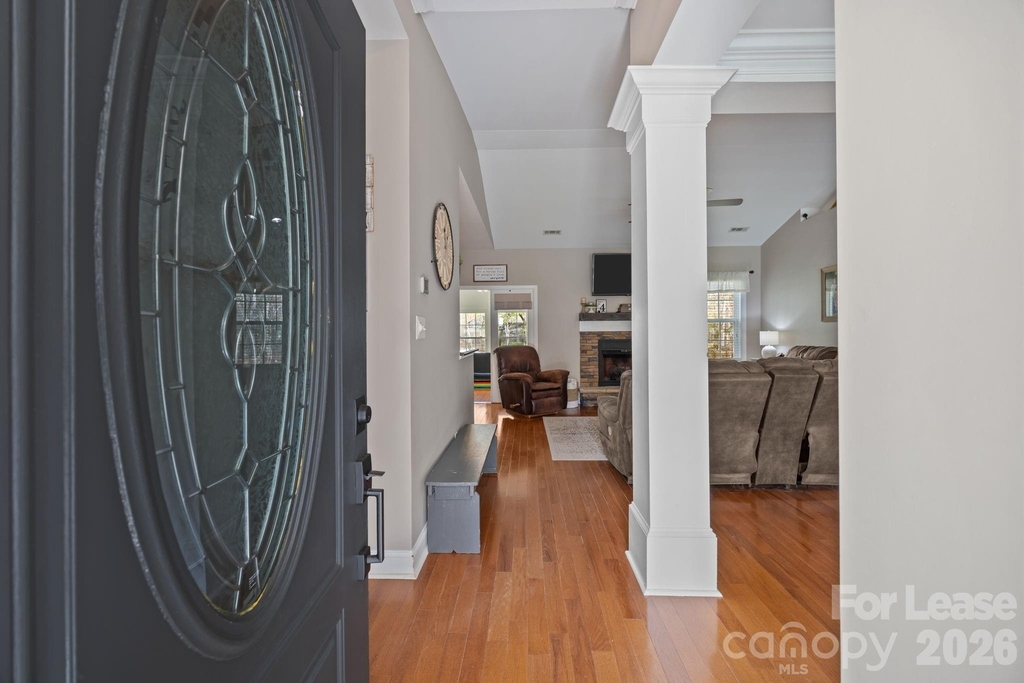 1667 Warwick Court - Photo 9