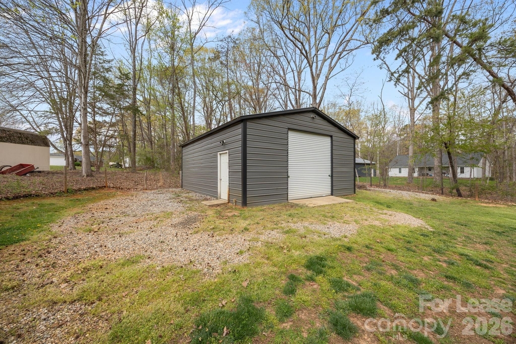 1667 Warwick Court - Photo 45