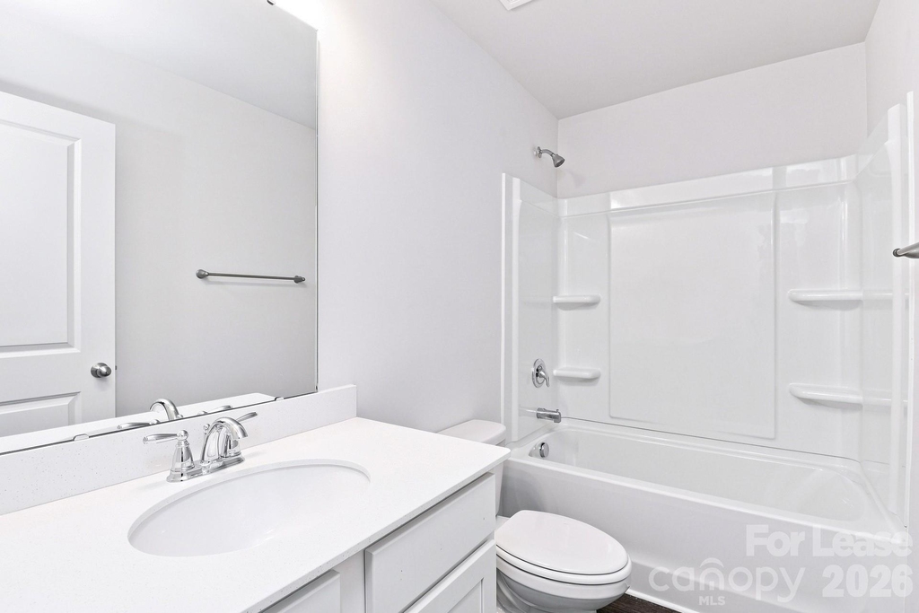 233 W Grover Street - Photo 12