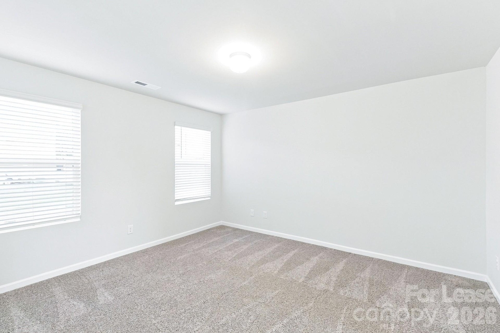 233 W Grover Street - Photo 8