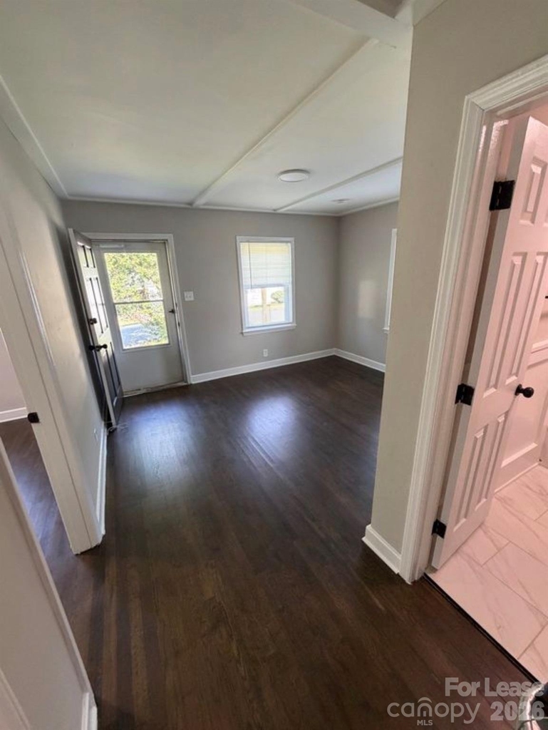 1900 Welch Place - Photo 1