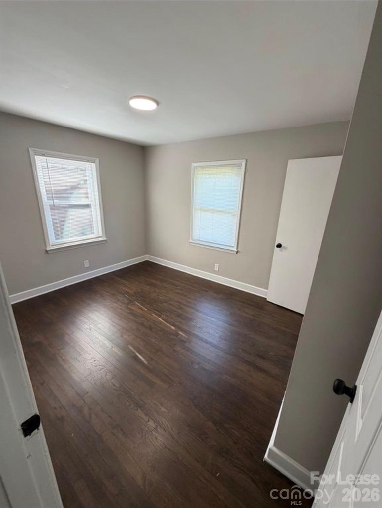 1900 Welch Place - Photo 3