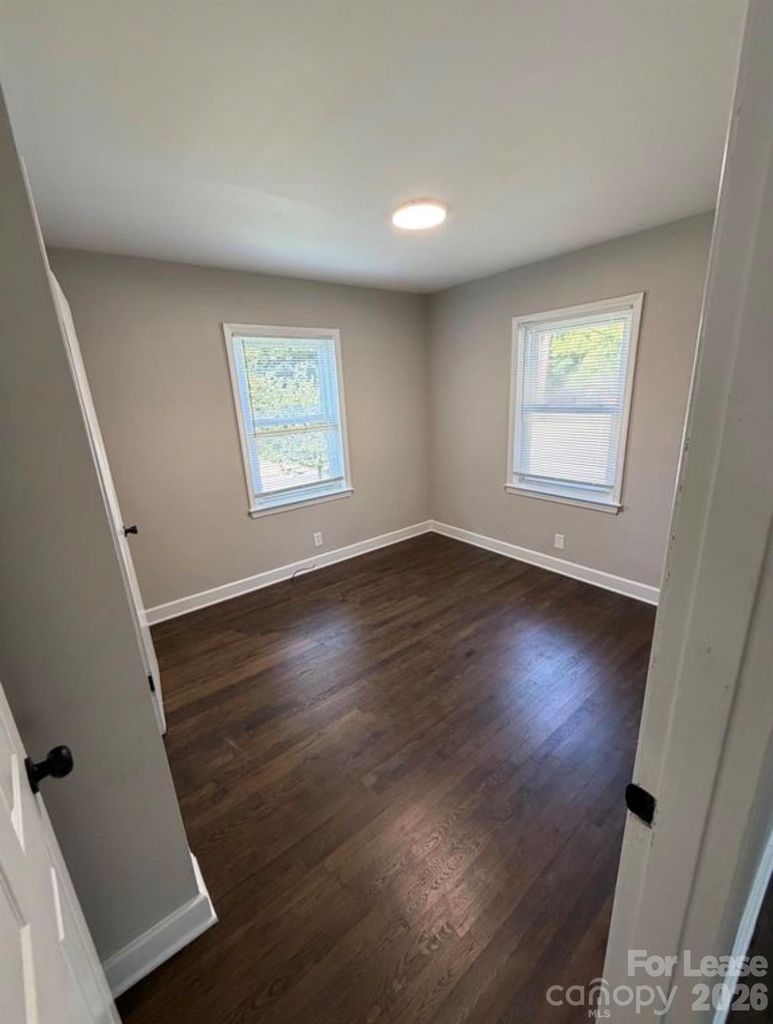 1900 Welch Place - Photo 4