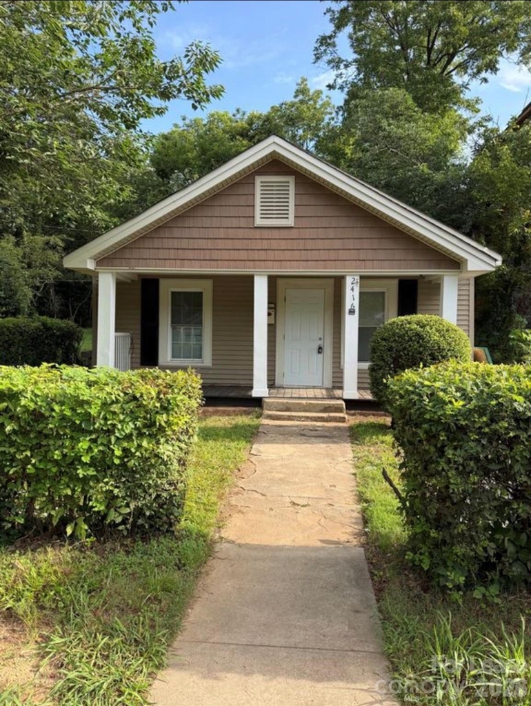 2416 Dundeen Street - Photo 0