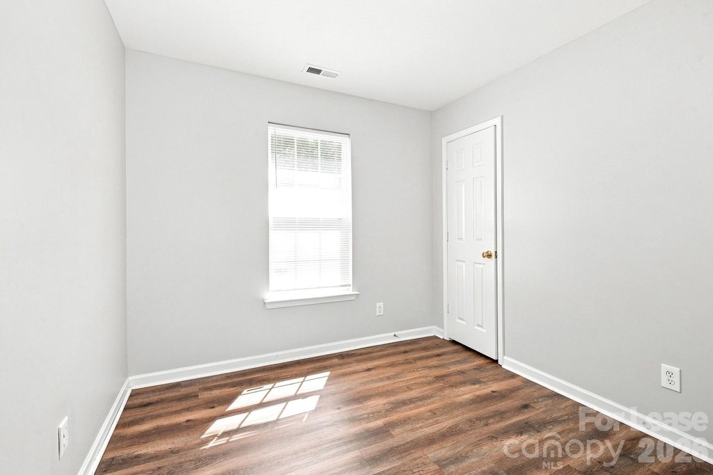 5731 Laborde Avenue - Photo 10