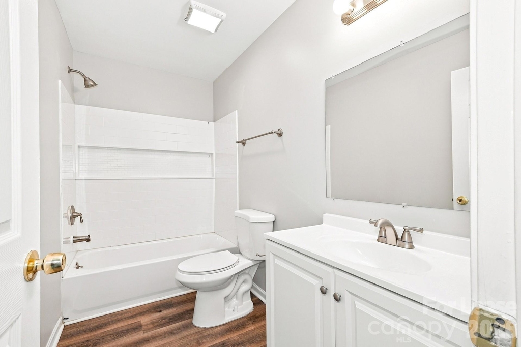 5731 Laborde Avenue - Photo 13
