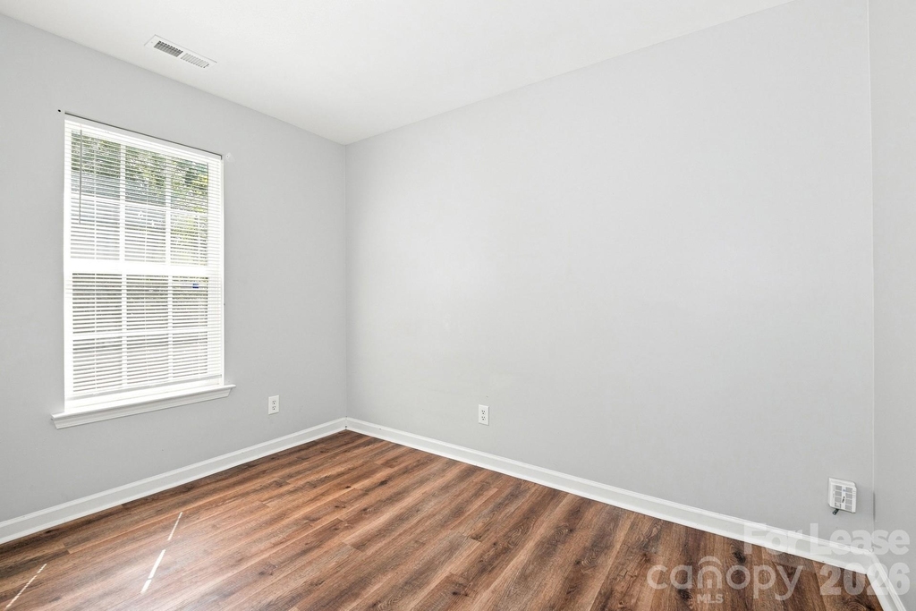 5731 Laborde Avenue - Photo 11