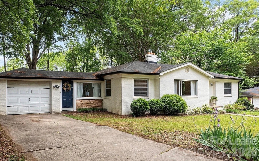 5212 Pine Drive - Photo 0