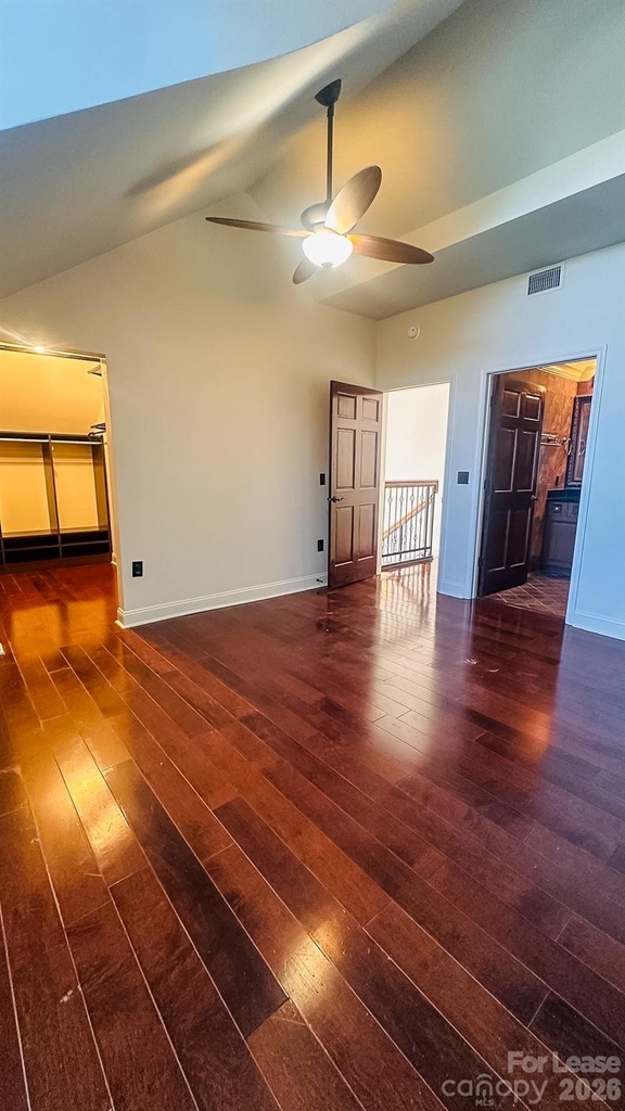 300 W 5th Street - Photo 10