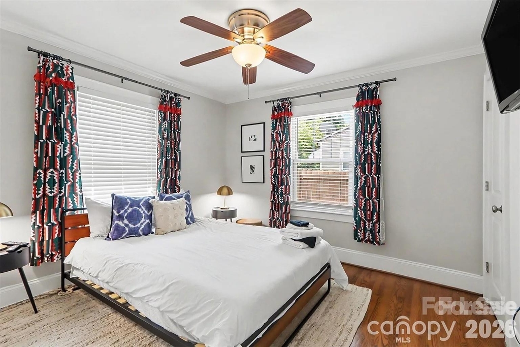 1013 Spruce Street - Photo 6