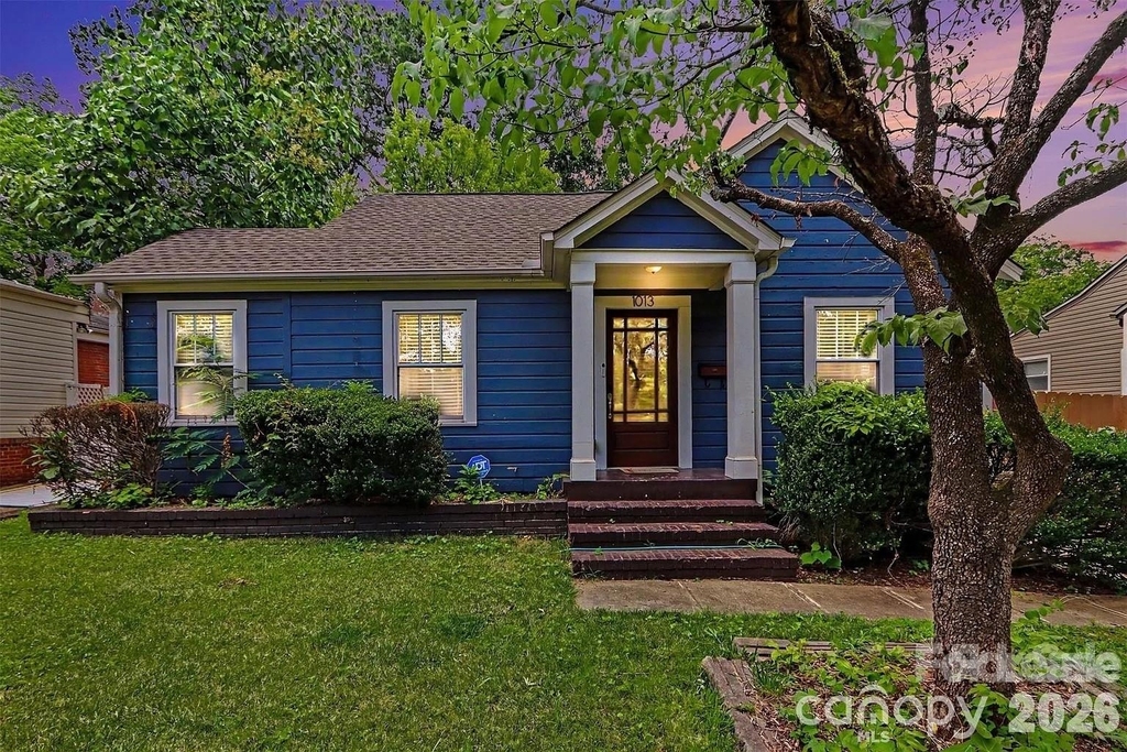 1013 Spruce Street - Photo 0