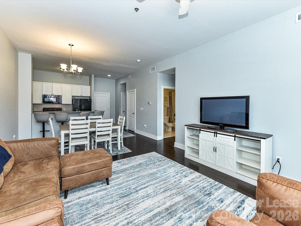 115 E Park Avenue - Photo 6