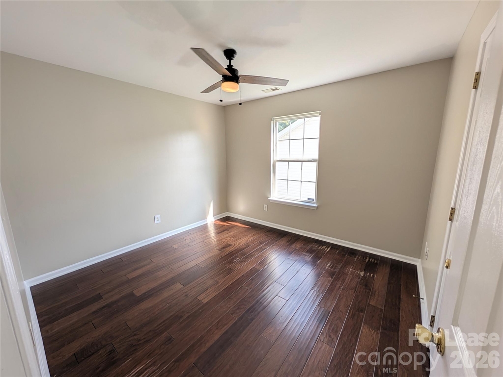 3017 Lynworth Place - Photo 6