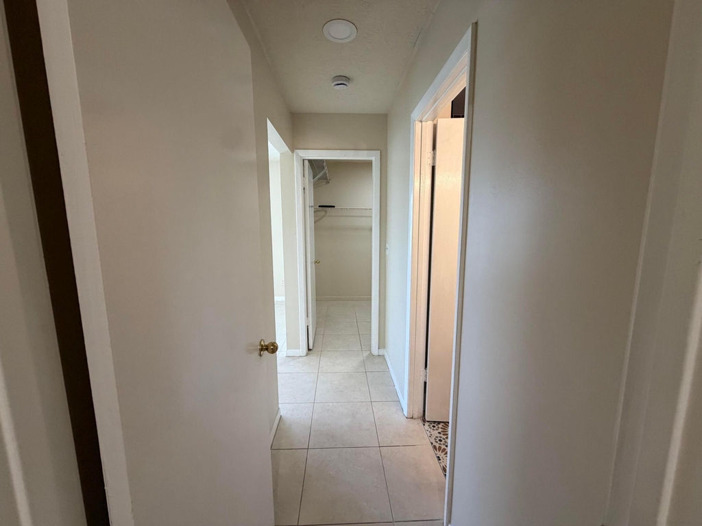 1180 Carlton Court - Photo 15