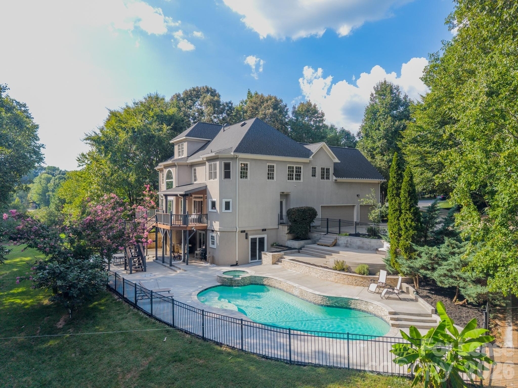 2006 Sandy Pond Lane - Photo 1