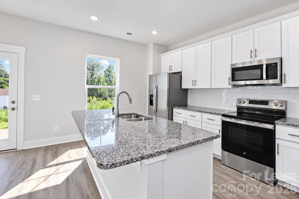 105 Silverwood Court - Photo 25