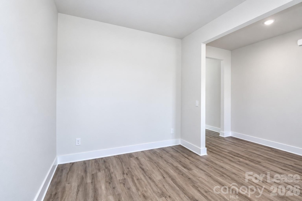 105 Silverwood Court - Photo 10