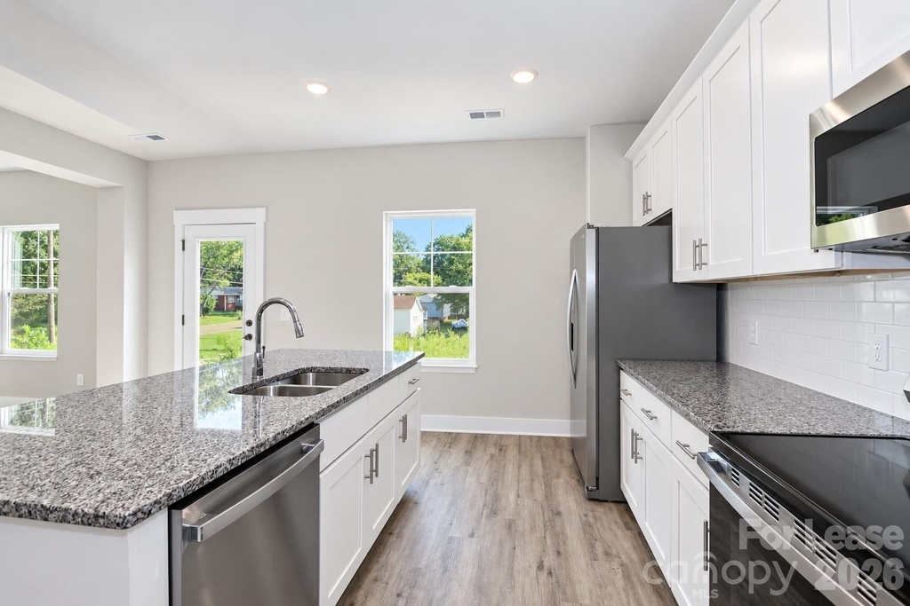 105 Silverwood Court - Photo 26