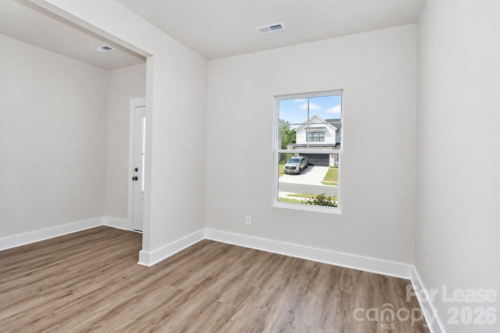 105 Silverwood Court - Photo 9