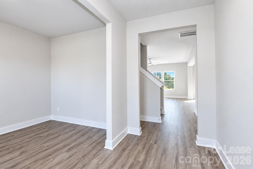 105 Silverwood Court - Photo 7