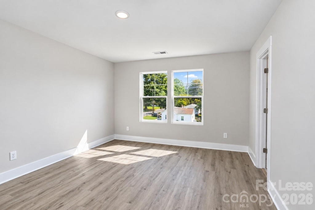105 Silverwood Court - Photo 29
