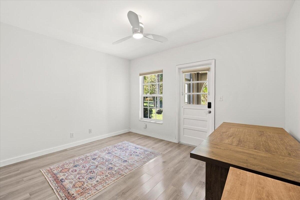 250 Ne 20th Street - Photo 18