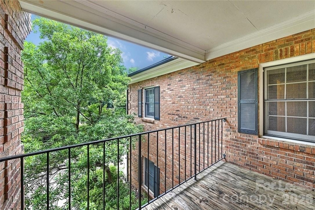 1016 Queens Road - Photo 28