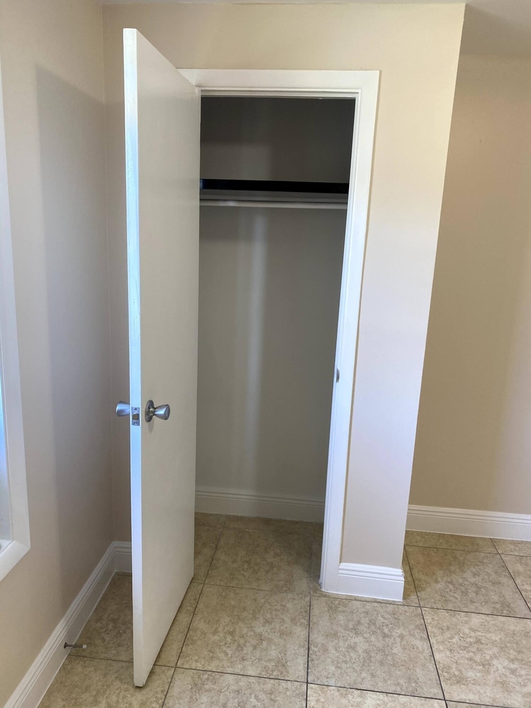 4821 Vermont Avenue - Photo 9