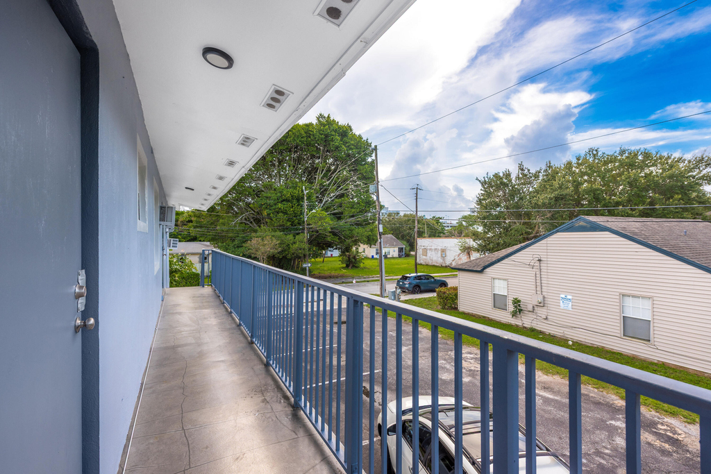 515 N Sapodilla Avenue - Photo 15