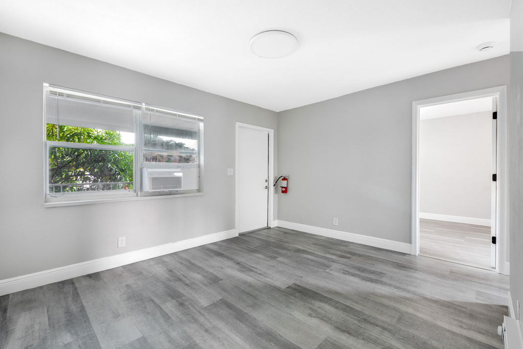 515 N Sapodilla Avenue - Photo 11