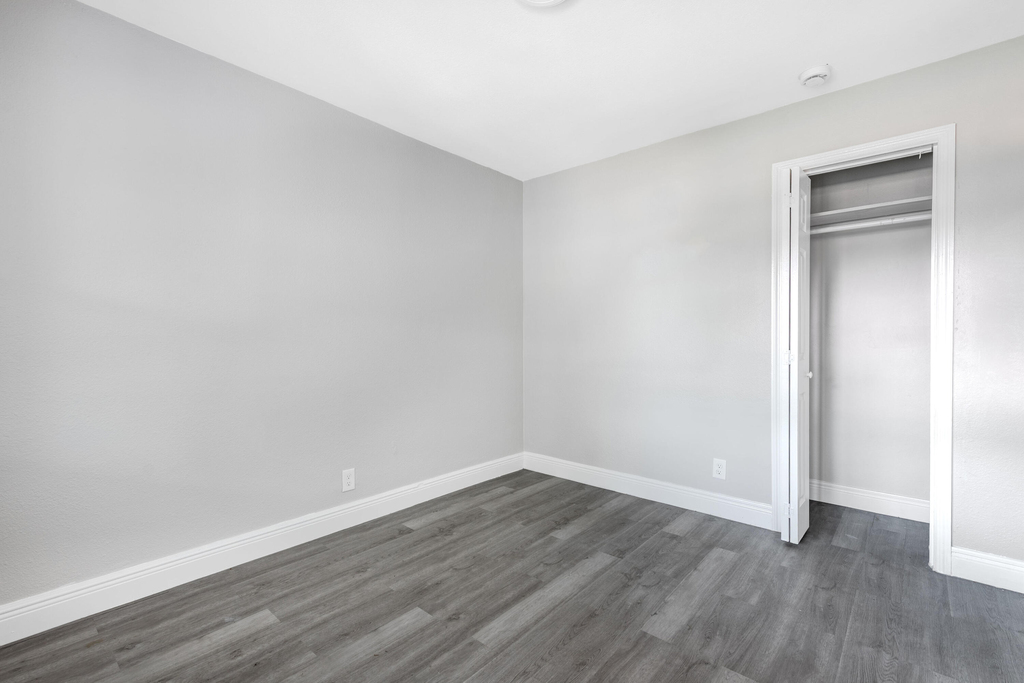 515 N Sapodilla Avenue - Photo 6