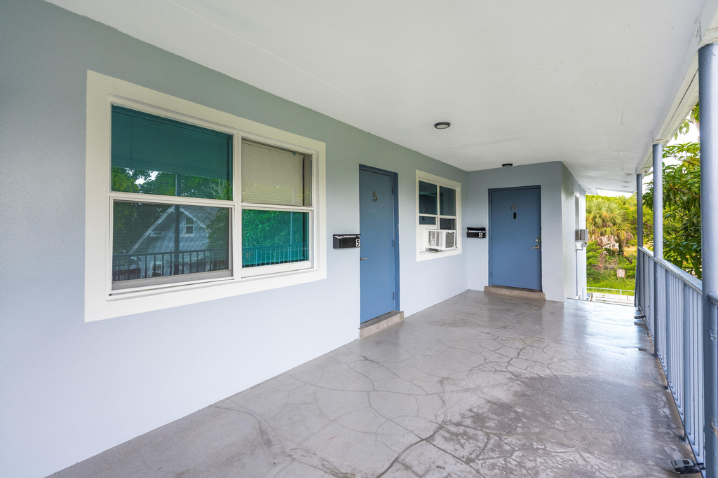515 N Sapodilla Avenue - Photo 21
