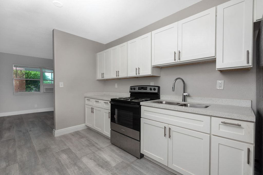 515 N Sapodilla Avenue - Photo 14
