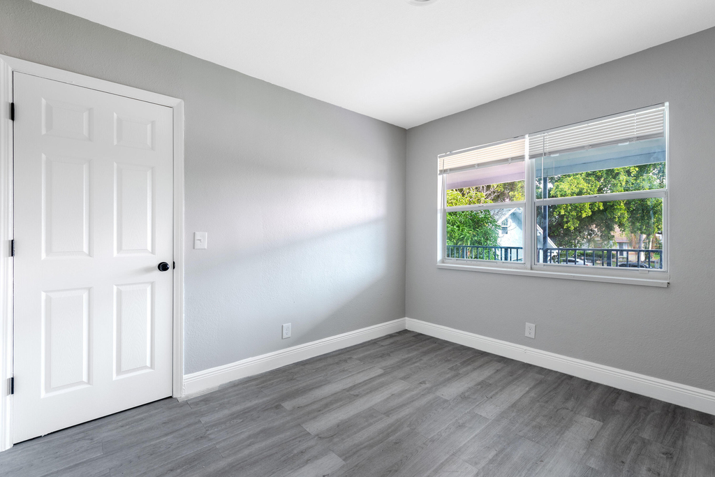 515 N Sapodilla Avenue - Photo 5