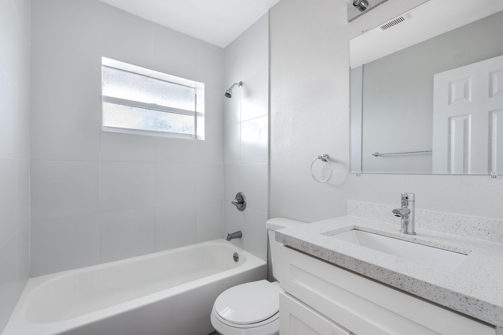 515 N Sapodilla Avenue - Photo 10