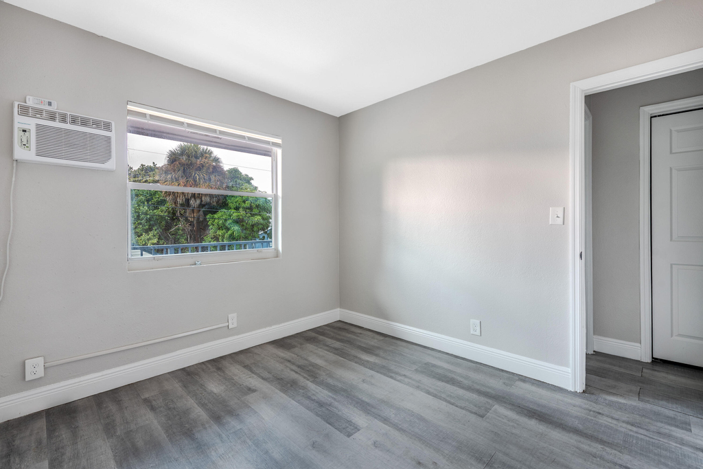 515 N Sapodilla Avenue - Photo 8