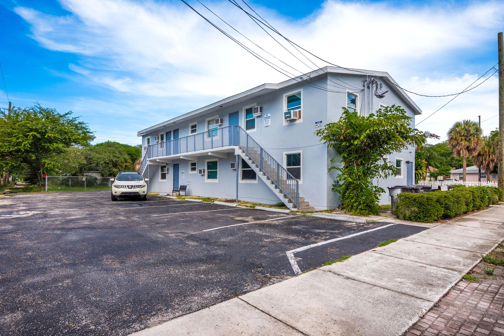 515 N Sapodilla Avenue - Photo 24
